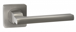 Ручка дверная "Рим" на 02 розетке фото 