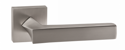 Ручка дверная "Равенна" на 03 розетке фото 