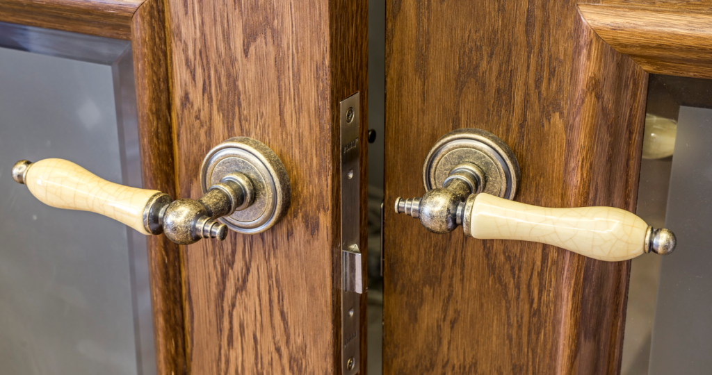 Свита делает короля